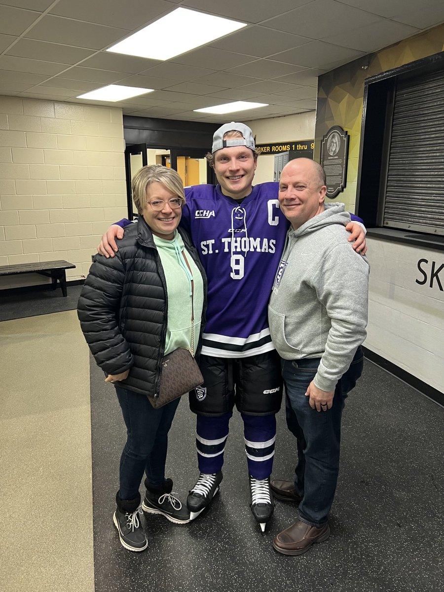 grog19's tweet image. Not the Cinderella story we were all hoping would happen.Was a privilege 2B in the building 2 see ⁦@97jenns⁩ play his final college game.Thanks to ⁦@CoachBlasi⁩ &amp;amp; staff 4 the last 2 seasons.The Tommies R in good hands &amp;amp; will be a force 2 contend with moving forward!
