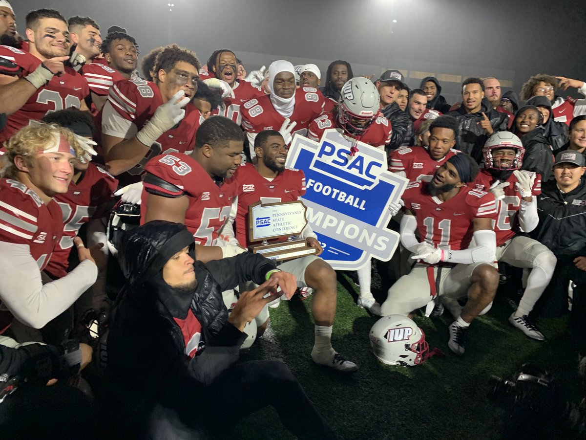 MattBurglund's tweet photo. Title Town.

@IUPedu @IUPCrimsonHawk @IUPfootball @IUP_MBB https://t.co/gOnEs7LIDc