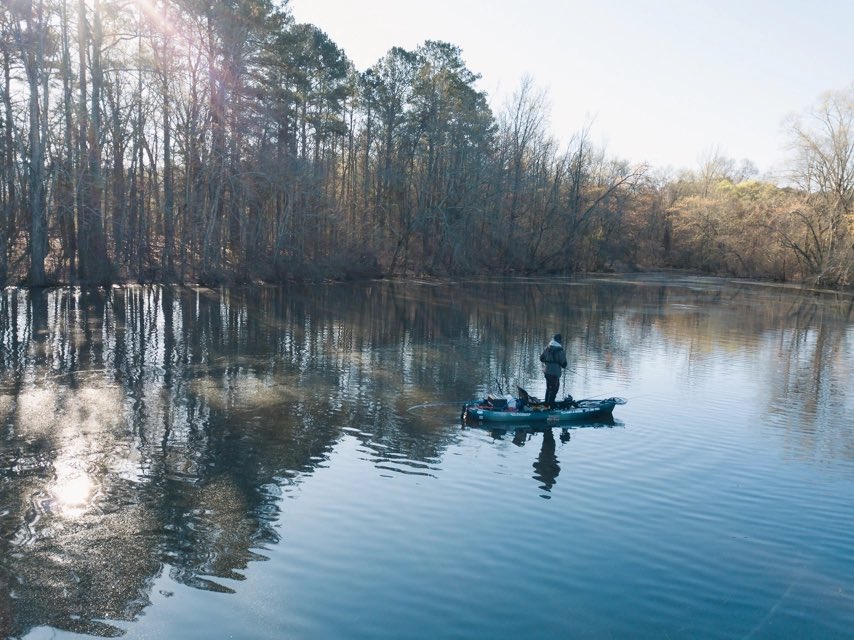 bassmaster's tweet photo. Bassmaster kayak anglers take on the 2️⃣nd and final day of the 2️⃣0️⃣2️⃣3️⃣ @YamahaRW Bassmaster Kayak Series at Lake Guntersville powered by @tourneyx 

📸 Mark Cisneros
#Bassmaster 
#KayakSeries https://t.co/jRsO3XxqEo