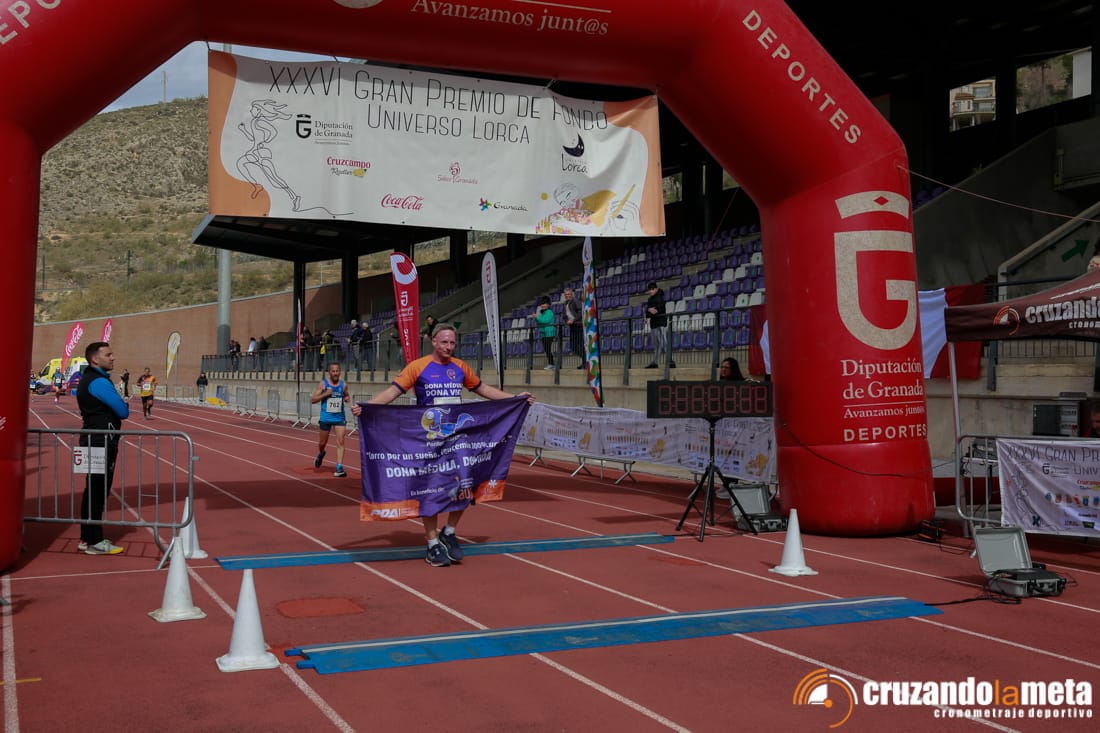 Ponteenmarchaya's tweet photo. Llegando a meta con la bandera de PonteEnMarchaYa en la Carrera de #Loja
👏👏👏👏

#Deportes
#deportesolidario
#leucemia100x100curable https://t.co/SD6bifYg6Z