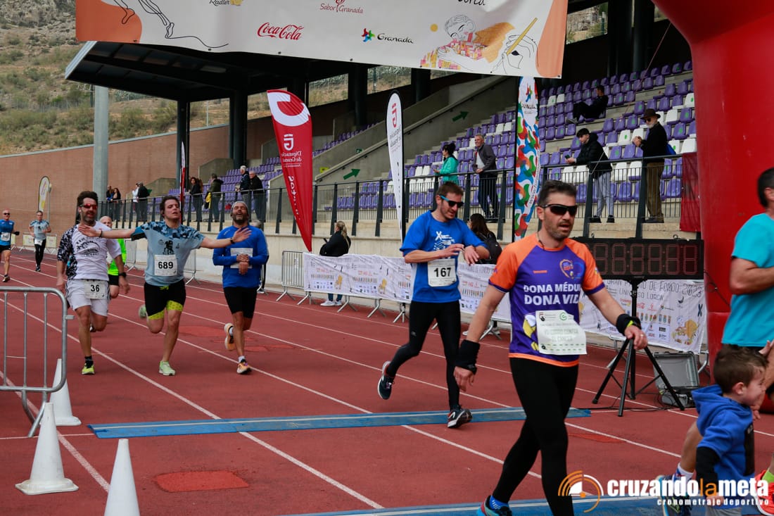 Ponteenmarchaya's tweet photo. Llegando a meta con la bandera de PonteEnMarchaYa en la Carrera de #Loja
👏👏👏👏

#Deportes
#deportesolidario
#leucemia100x100curable https://t.co/SD6bifYg6Z