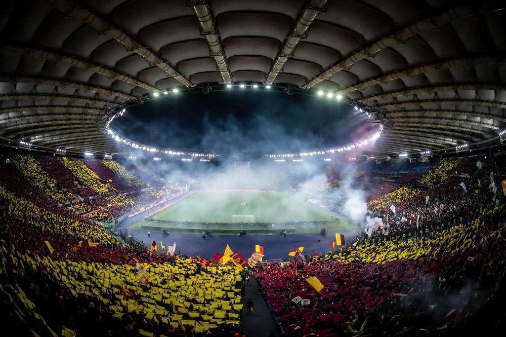 AsrCocozza's tweet photo. A Sabatí rifatte l'occhi e fumate n'antra sigaretta!! 🟨🟧🟥
#RomaHaVinto #ForzaRoma
#RomaJuventus https://t.co/ksgopzPT2y