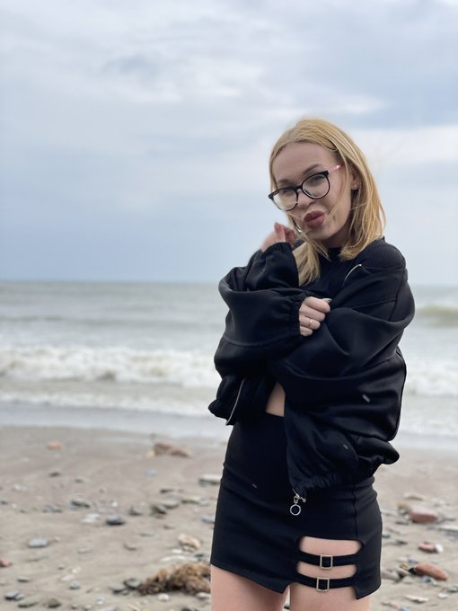 It&rsquo;s me wait warm weather ✨✨✨ https://t.co/rVGrTUunx4<a href="/tag/shoppingstar"class="tags"><span>#shoppingstar</span></a><a href="/tag/tryonhaul"class="tags"><span>#tryonhaul</span></a>