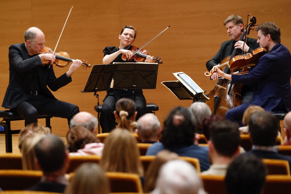 MusikaMusica_Bi's tweet photo. Ⓜ️🎼🅱️ 22. edizioari amaiera eman diogu, @sdadcoralbilbao-k eta @OSGgalicia-k emandako “Carmina Burana” kontzertuarekin. Azken egunean, hogeita hamar kontzertu baino gehiago -sinfonikoak, ganberakoak, errezitalak…- eta familientzako 2 proposamen -Zinema arratsaldea- jaso ditugu https://t.co/dJRhK92euD