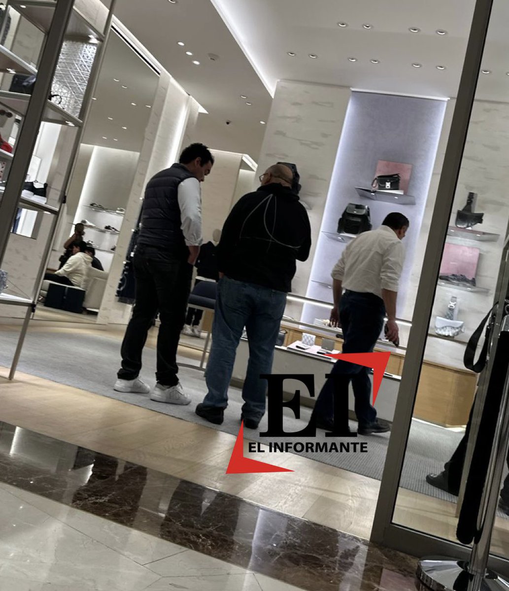 ElInformanteMX's tweet photo. Captan al dirigente del @PRI_Nacional @alitomorenoc de compras este domingo en las exclusivas tiendas de @luisvuttion y @Dior 
de la #CDMX 
#LordBrother #morena @LaydaSansores @DiputadosMorena 
@PRI_EDOMEX @PartidoMorenaMx https://t.co/DqDqCEFr8y