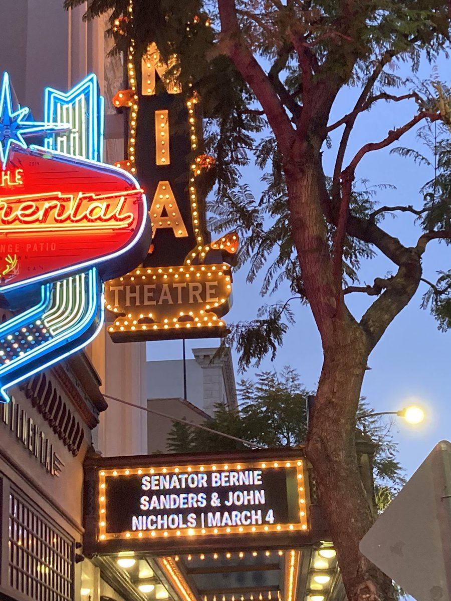 OurRev305's tweet photo. We are on the search for crowd pics but another sold out event for @BernieSanders on his book tour last night in San Jose, California! #ReadTheBern #BernieSanders https://t.co/ZaOiFgPs1Y
