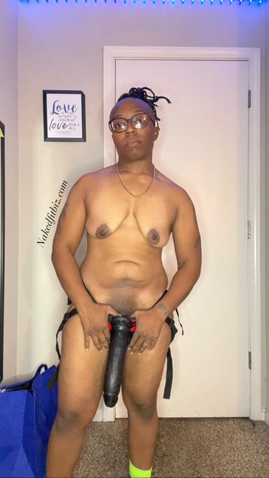 Is this how y&rsquo;all niggas be sending yo dick pics?? 😁😁🍆🤳🏾 [JOIN MY ONLYFANS FOR STRAP VIDS] .. https://t<a href="/tag/lgbt"class="tags"><span>#lgbt</span></a><a href="/tag/netflix"class="tags"><span>#netflix</span></a><a href="/tag/explore"class="tags"><span>#explore</span></a><a href="/tag/gaypride"class="tags"><span>#gaypride</span></a><a href="/tag/sfw"class="tags"><span>#sfw</span></a><a href="/tag/reddit"class="tags"><span>#reddit</span></a>