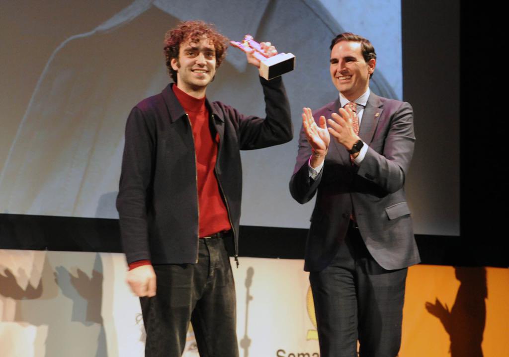 GuzmanGomezMdC's tweet image. 🎥 Nuestra #SECIME36 sigue haciendo #historia @FestivalCineMed 
👉 #Roel Actor del s. XXI para @nachosnchezfans un joven abulense, valor de nuestro cine nacional.
Razón tiene @mariardcv humilde y talentoso!!