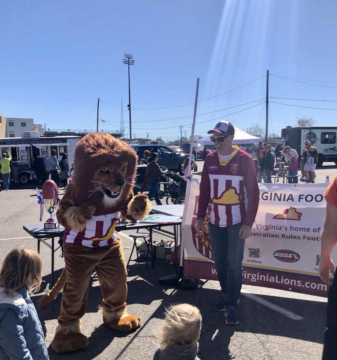 Yesterday we introduced our new club mascot  to the world 💪🦁 
@ #NutzysBlockParty ! 🎉🎈#ExcitedToBeInvited 😁  #HaveFunn #GoNuts 🥜🐿️ 
(& we thought it went very well - thank you @GoSquirrels!)

Now we just need to name #VirginiasLion 🤷🏻‍♂️ Any ideas? #ThePrideOfVirginia #VAfooty