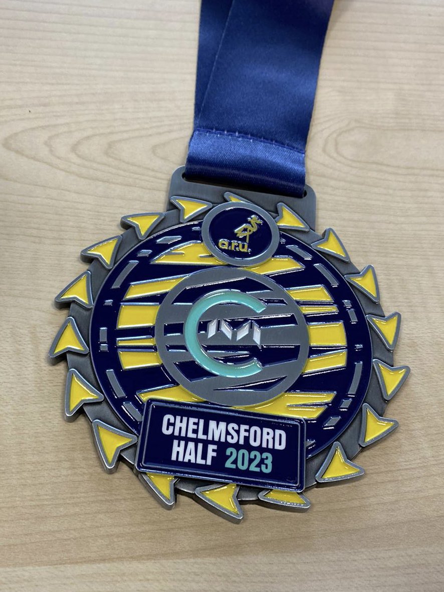 TonyRAgg's tweet image. @HalfMarathon done and dusted, pretty pleased with that time and result considering the mileage has gone up a bit through marathon training, what a lovely medal as well 🏅👌 @Bcay_Striders @EssexAArunning #ukrunchat #CMhalf
