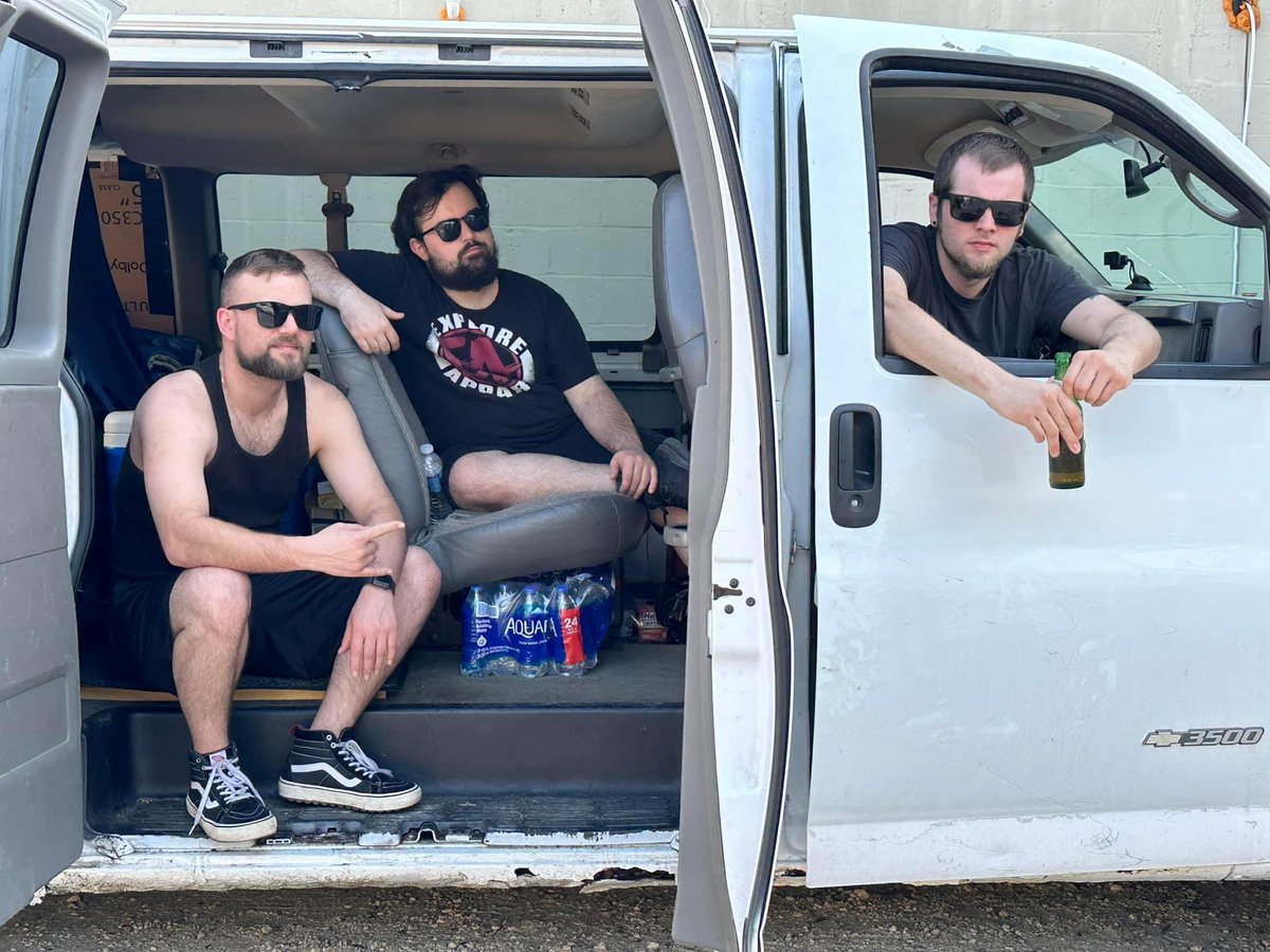 Tonight we finish the Florida leg of <a href="/therealPM5K/">POWERMAN5000</a> tour at <a href="/JackRabbitsLive/">Jack Rabbits</a> 
Let’s finish the leg off with a bang ✊