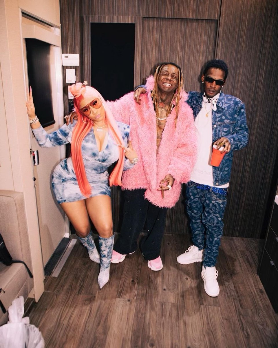 Notifymagazine's tweet photo. #lilwayne x #NickiMinaj and #Skeng https://t.co/vvNrOjCHTW