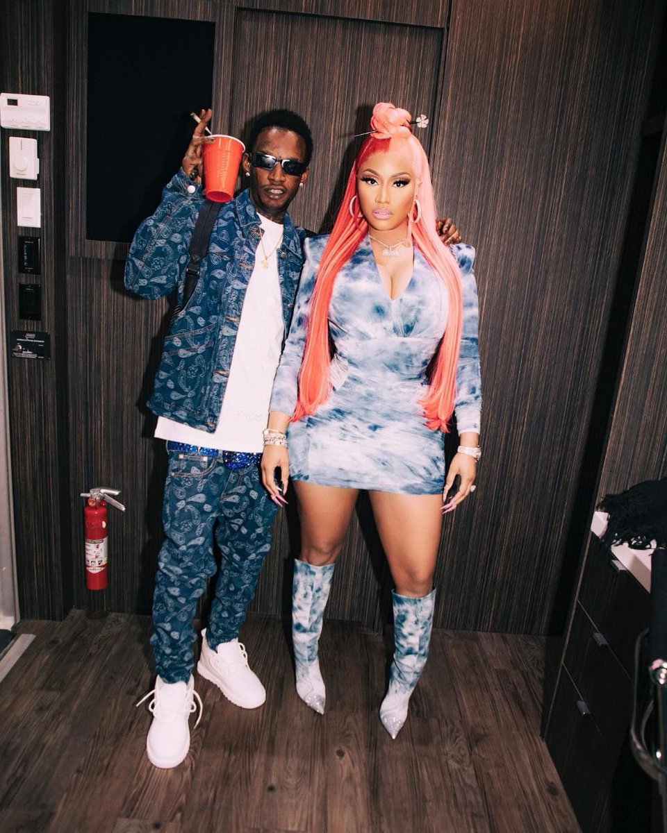 Notifymagazine's tweet photo. #lilwayne x #NickiMinaj and #Skeng https://t.co/vvNrOjCHTW