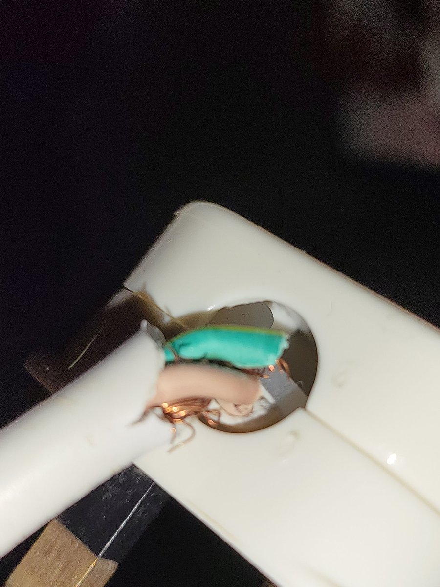mrspangled's tweet photo. Kettle went bang today at Ashbourne travel lodge leaving me thirsty and no power from any of the sockets, dodgy plug!
Nasty bang with sparks @Travel_Lodge https://t.co/te2CPg0qN4