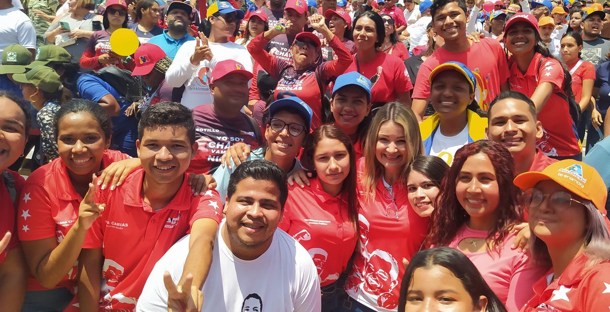 Ser chavista es otro nivel 😎... 
#YoSoyChávez #Anzoátegui 
<a href="/NicolasMaduro/">Nicolás Maduro</a> <a href="/dcabellor/">Diosdado Cabello R</a> <a href="/PartidoPSUV/">PSUV</a> <a href="/luismarcanos/">Luis Marcano</a> <a href="/VTVcanal8/">VTV CANAL 8</a>