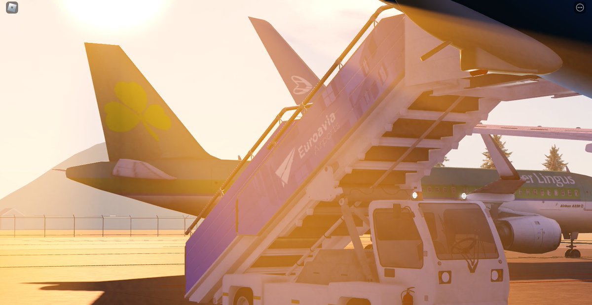 Ro_Tv_Roblox's tweet image. We have just received our new ground crew vehicles at Ljubljana 😍🇸🇮
#roaviation #aviation #roblox #RobloxDev #robloxart