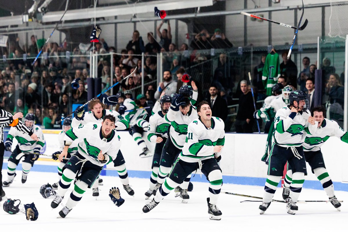 Endicott College on Twitter "💙🏒CCC CHAMPS🏒💚 Yesterday, the No. 4