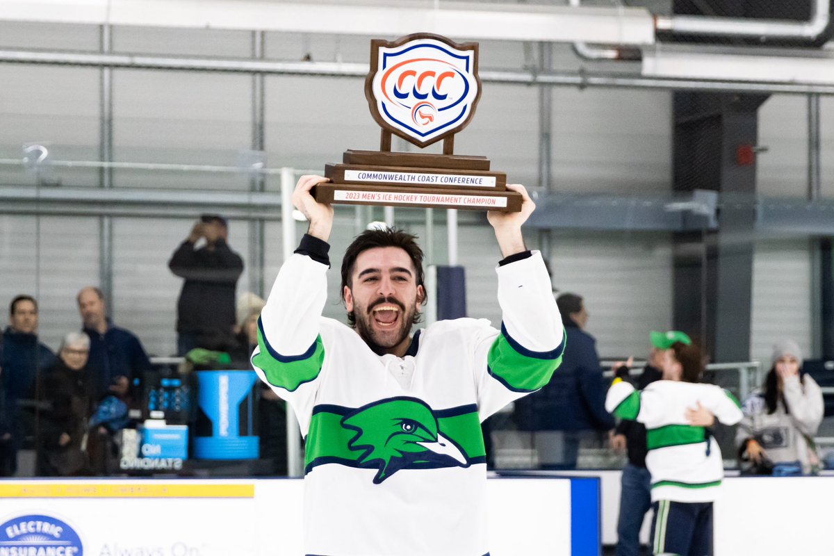 Endicott College on Twitter "💙🏒CCC CHAMPS🏒💚 Yesterday, the No. 4
