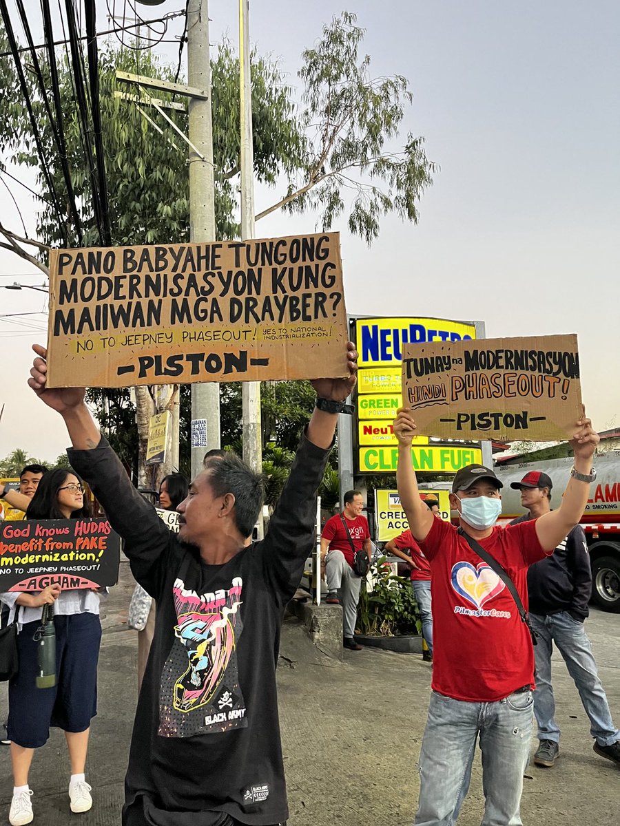pistonph's tweet photo. Good morning! Simula na ang ating tigil-pasada! Inaanyayahan namin ang lahat na lumahok sa mga kampuhan malapit sa inyong lugar!

Manawagan: IBASURA ANG DO 2017-011 OMNIBUS FRANCHISING GUIDELINES! ISULONG ANG MAKA-MASANG MODERNISASYON!  NO TO PUV PHASEOUT! 

#NoToPUVPhaseout https://t.co/qhkRnpOzjD
