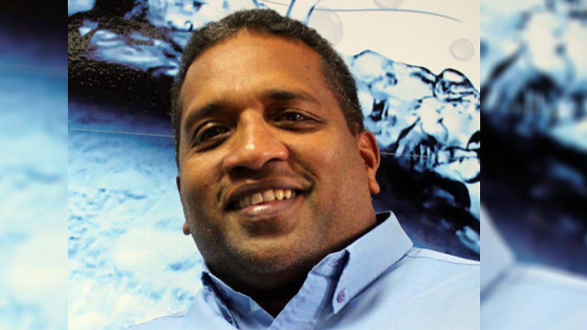 Opetaia Ravai, the Private Secretary of the Prime Minister, has reportedly been dismissed from his role and transferred to the Public Service Commission.
#FBCNews #FijiNews #Fiji
More:fbcnews.com.fj/news/ravai-dis…