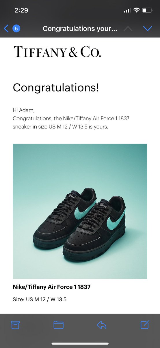 bleedblue1985's tweet photo. @KicksFinder Oh shit , just checked after you posted https://t.co/DMIRFng8CT