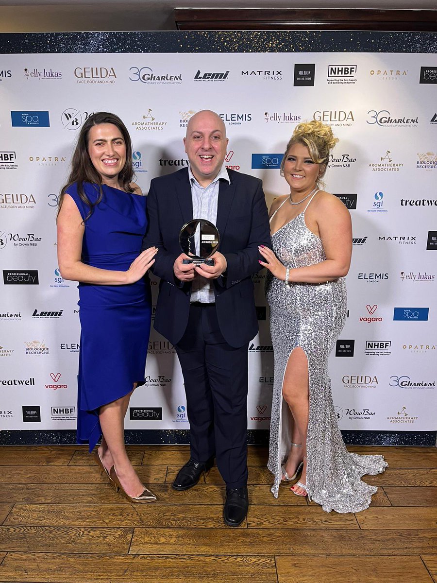 pro_beauty's tweet photo. Employer of the Year, sponsored by @treatwellbusiness goes to @RockliffeHall – well done! 🎈 🥳 #PBAwards https://t.co/X8rmWtOruh