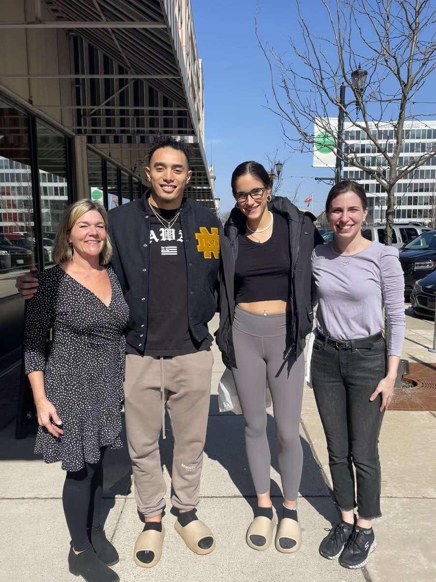 Love thee Notre Dame ☘️🏀🏈