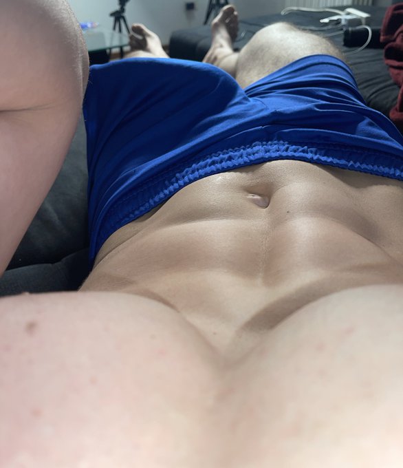 2 pic. Got big big ?? https://t.co/ZZH3W5HeUT