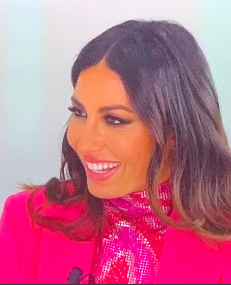 queen___eligreg's tweet photo. La nostra giornata che è iniziata con :
Oh c'è #eligreg su la @La7dTv  con #switchstyle
e termina con :
Mi rivedo anche  la replica 
È L'EFFETTO CHE FA ELIGREG perché lei è così tanto SPECIALE ♥️ https://t.co/osZsC0C7f1