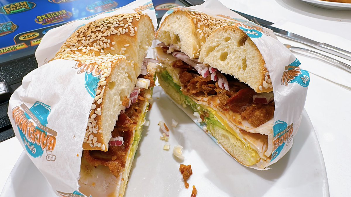 #NiaEatsVegas <a href="/bagelmanialv/">Bagelmania</a> <a href="/Pinkboxdoughnut/">PinkboxDoughnuts</a>