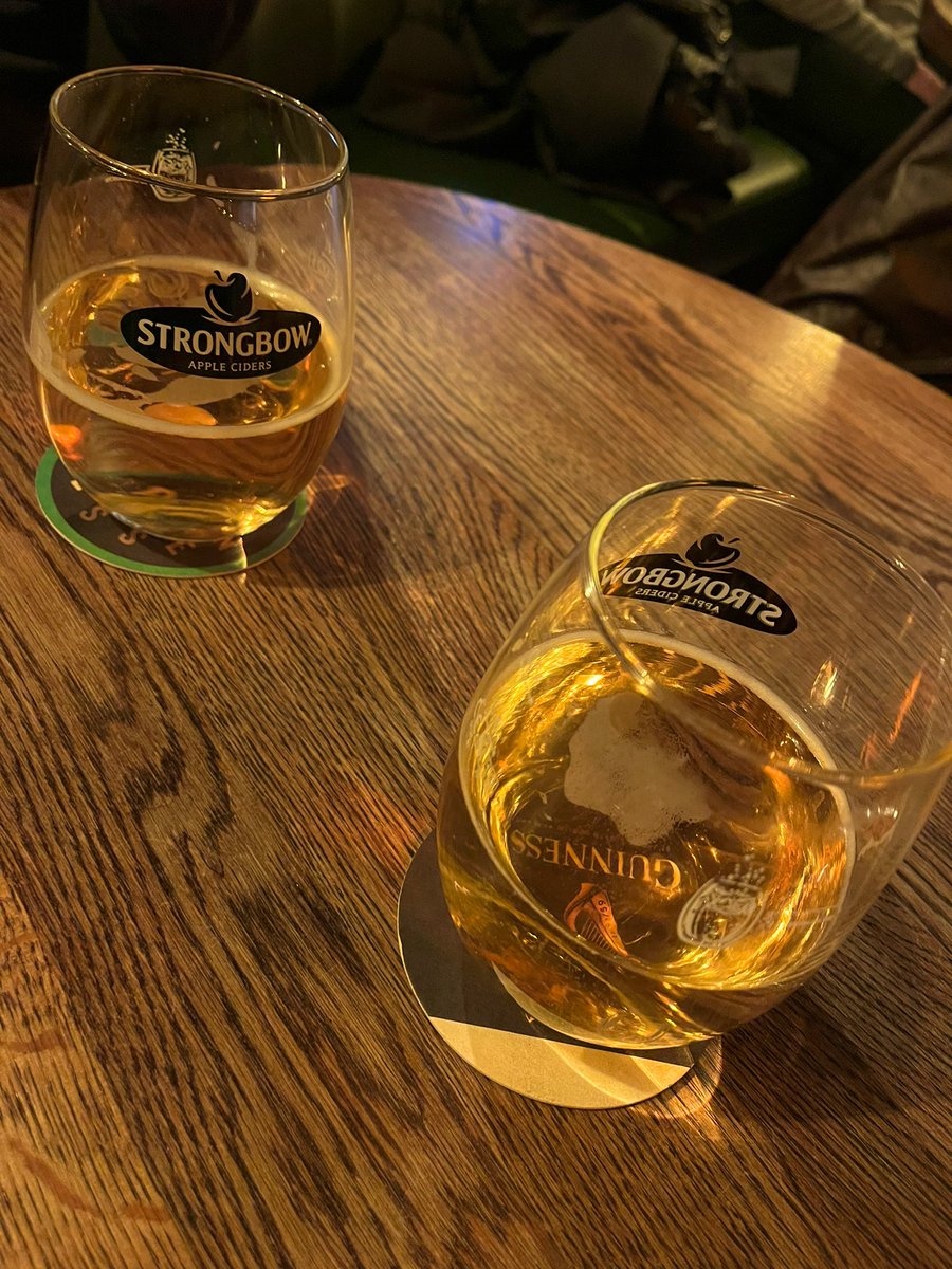 ND_'s tweet image. Delas Geburtstagsparty, ohne @Delanji, aber mit @capor_ &amp;lt;3