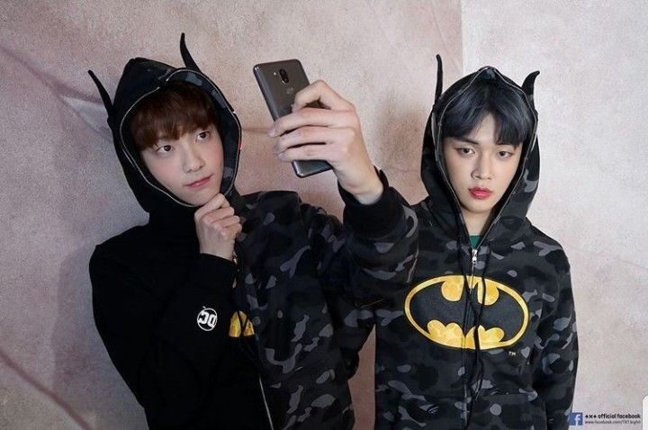 usintheMWorld's tweet image. I still can&apos;t believe it&apos;s already 4 years...

4 YEARS WITH TXT
#ToFOUReverlandWithTXT
#TXT_4th_Anniversary
#투바투와함께한4년내일도함께할우리