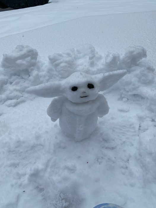 WMUR9's tweet photo. A mother and daughter in Hooksett made Baby Yoda out of snow this weekend! / 📸: Inna Gontar | u local https://t.co/HKZ30dj4qB