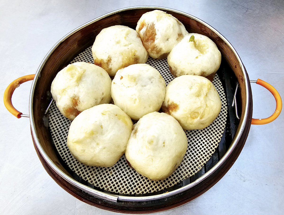 paris_osama's tweet photo. Exploring Lao.

#banhmiVietnamese #pâtéVientiane
#LaungPraBangsausage 
#steamedstuffBunGuangzhou https://t.co/ncF4fPC4Xi
