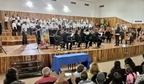 EMMAETachira's tweet photo. Gracias a todos alumnos, docentes, personal, padres y representantes  ⁦@EMMAETachira⁩ se presentó maravilloso concierto la mañana de hoy 05/03/2023 en el teatro Luis Gilberto Mendoza ⁦@DCETachira⁩ https://t.co/bb6ysKGBV0
