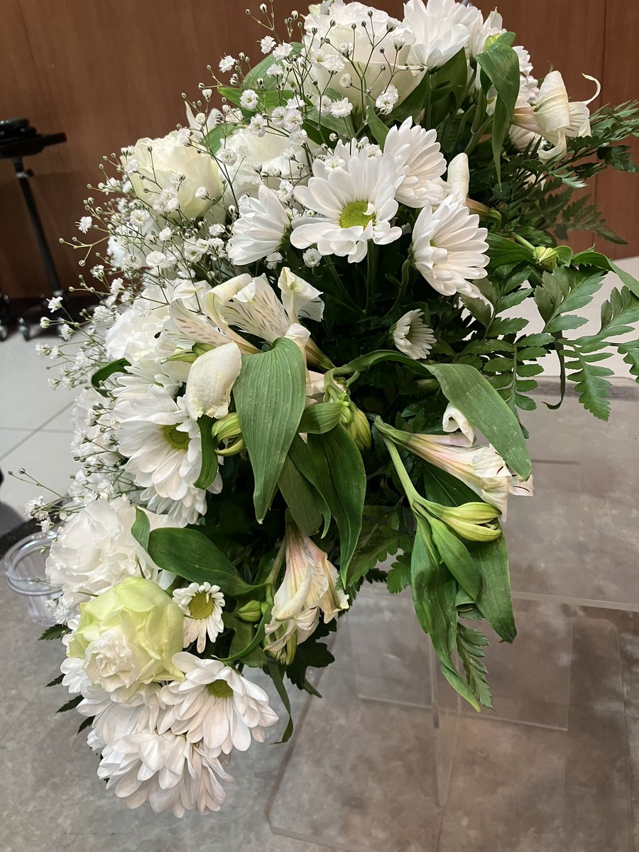 a3yk426's tweet photo. 母のお葬式のお花…
酷すぎる。大手なのに、最後のお別れがこんな残念なのは悲しい https://t.co/CwFe479IyE