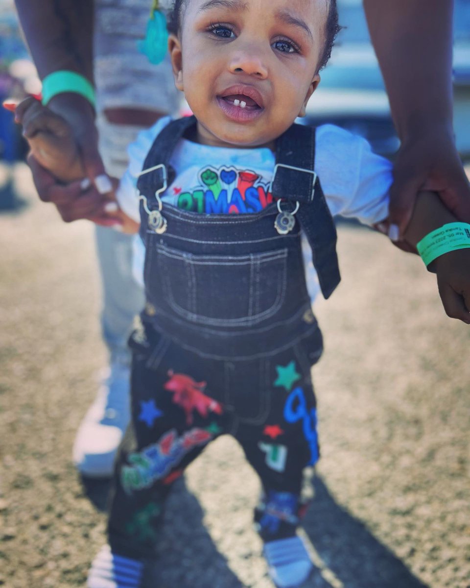 TreaG11's tweet photo. 03/05/22 We had Welcome a King 👑 Happy 1st birthday 🥳🎉🎂 🥳 To my Son 🤝💯🔐I love you 4L 👨‍👦💙💙#HappyKingDay #happybirthday #1stbirthday https://t.co/qRnSfLhDGB