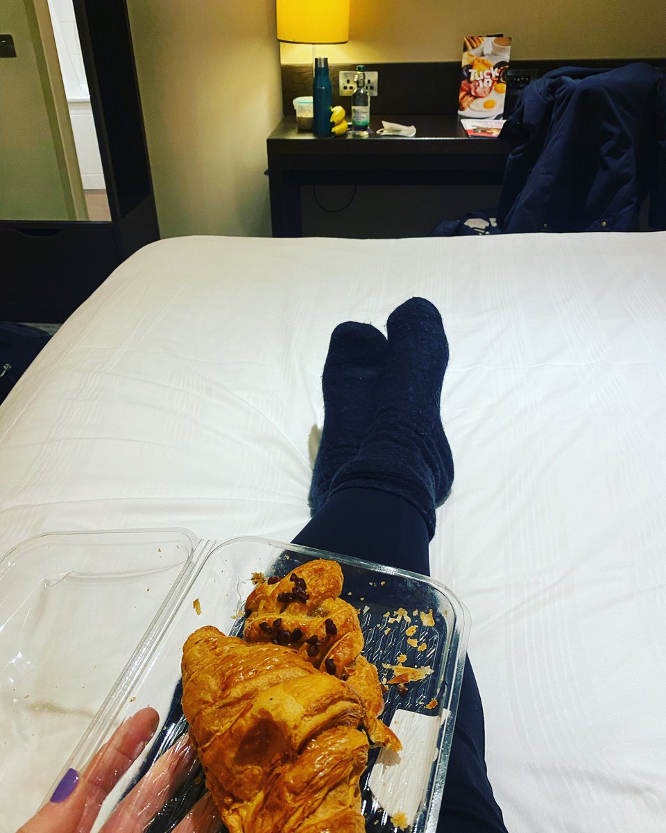 SMorrellAuthor's tweet photo. Back on the road and back to bookish business!! Thought Iβd treat myself to a slap up meal first thoughβ¦π€£ππ₯
#AmWriting #SchoolVisits #SchoolWorkshops #BusyWeek #SundayPrep #MondayFunday #GetReadySetGo #WritingCommunity #OverNightStay #SlapUpMeal #Croissants #AuthorsLife https://t.co/8Rifz70OyU