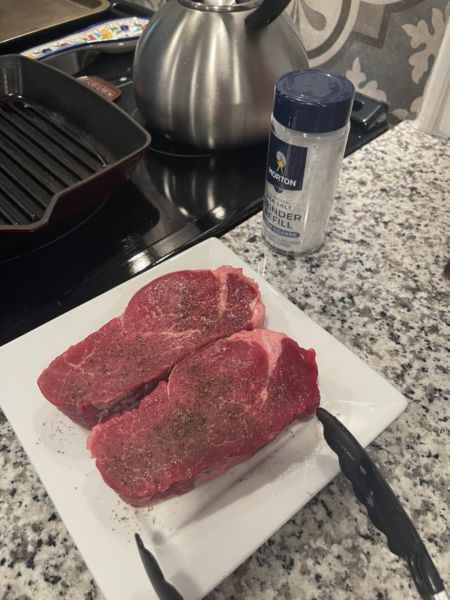eileenjhurley's tweet photo. Not even on trial but we are having filet mignons on the #staubskillet scalloped potatoes and creamed spinach…#ChefSean is on a roll #foodie #BDE #loveofmylife #neversettle https://t.co/MOFqSiYGZ5