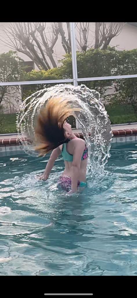 AutumnGsoftball's tweet photo. From Softball player to mermaid https://t.co/FAincGzAA8