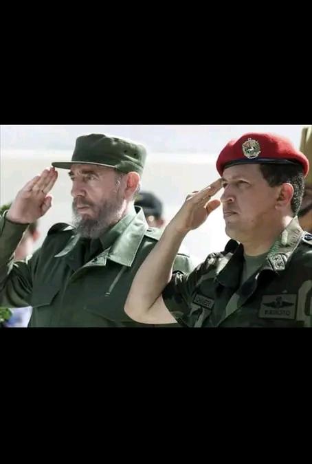 Fara88131641's tweet photo. @MayabequeOnei @AnaisBaez6 @YanaivyAS @ValdesMaricelis @JuanaM_Pantoja @EveLopezLeon @JuanCarlosAFF @PresidenciaCuba Nuestro eterno comandante un día como hoy hace 23 año pronuncia la consigna Patria o Muerte #MejorEsPosible  #MejorSinBloqueo  #CubaPorLaPaz  #OneiciegodeAvilan#LatirAvileño. https://t.co/z8pANYPXxy