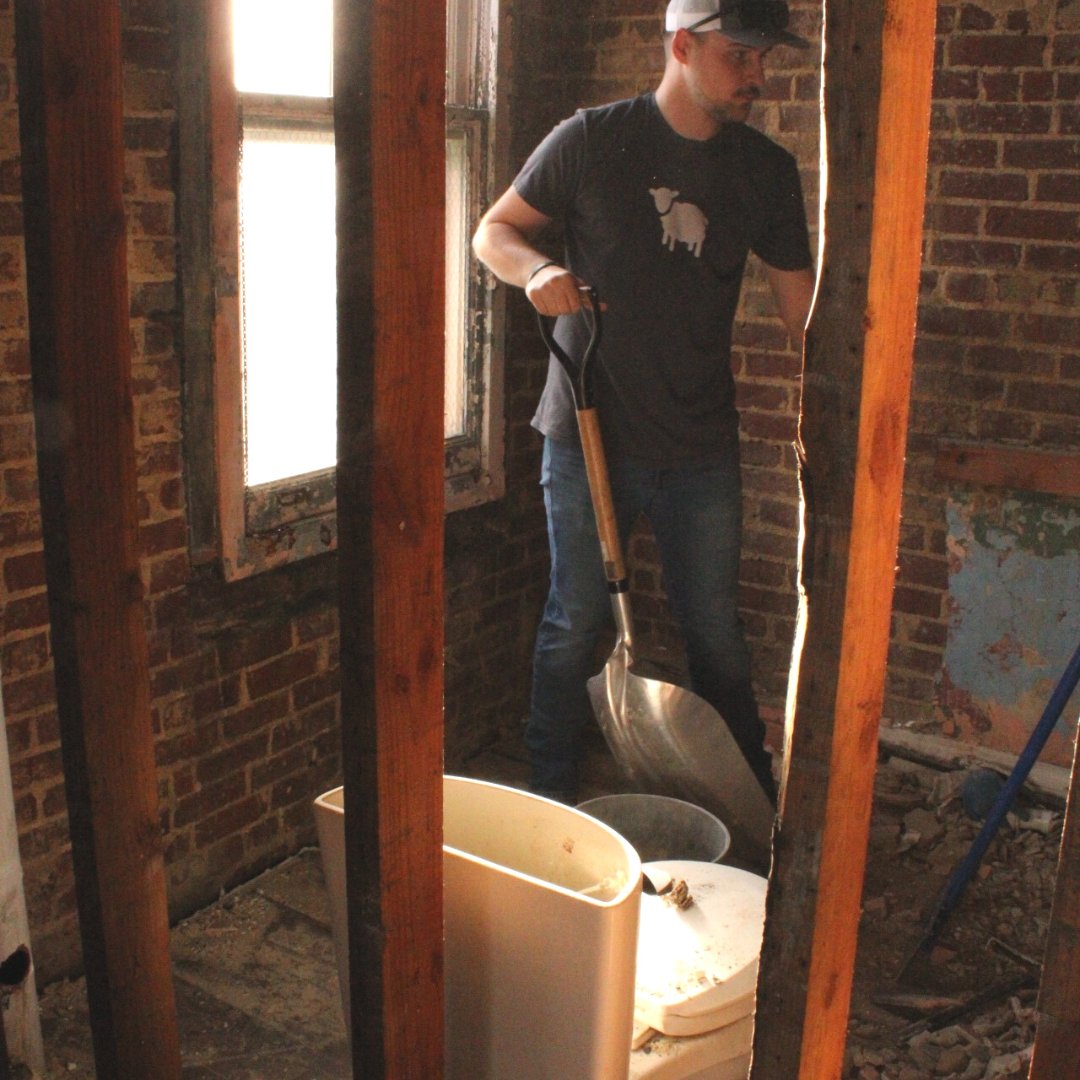 weareibc's tweet photo. Check out these photos of one of our Richmond Rooted groups during their Serve Experience last week! How can you serve someone this week? https://t.co/uaZKKXiTQC