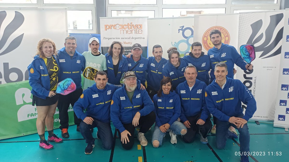 PickleballSpain's tweet photo. #WRPB ¡QUÉ GRANDES! LOS 4 HÉROES DE "El partido más largo de pickleball"🎖 LOGRARON SUPERAR LAS 24 HORAS
📽👉Este es el momento exacto en el que Beatriz Bilbao, Carlos del Salto, Nicolás Gaper y Gema García lo consiguieron
#pickleball https://t.co/AALL4BcHdD