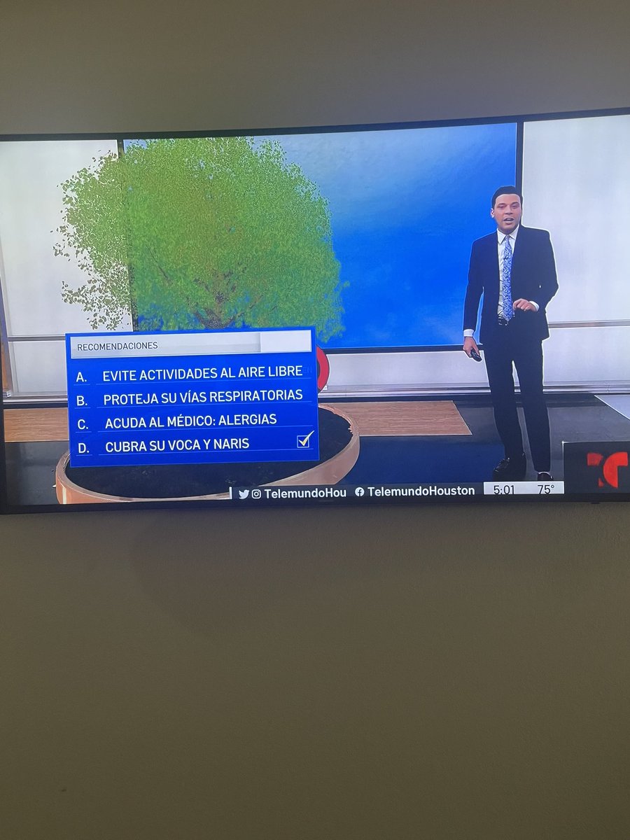 siiam4's tweet photo. @TelemundoHou no se pasen se escribe, BOCA Y NARIZ . https://t.co/tjLVgfhz3Y