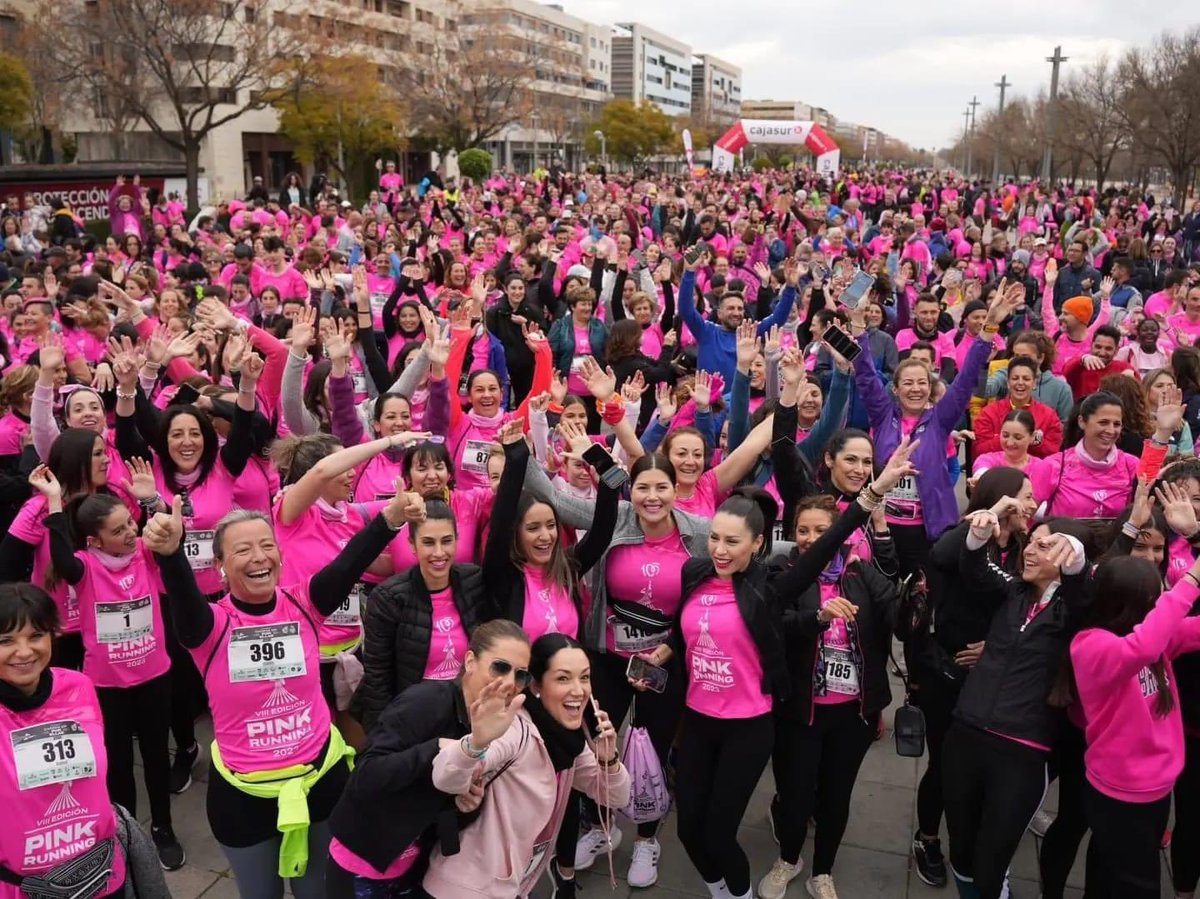 citricus2's tweet photo. Enhorabuena a todos los participantes, gracias a Cadena 100 Córdoba y a todos los patrocinadores por hacer posible esta Pink Running que ha finalizado con un super concierto de Conchita 👏🏼 💪🏼💕🏃🏼‍♀️

#CordobaEsp #PinkRunning https://t.co/UxdIS5jtR4