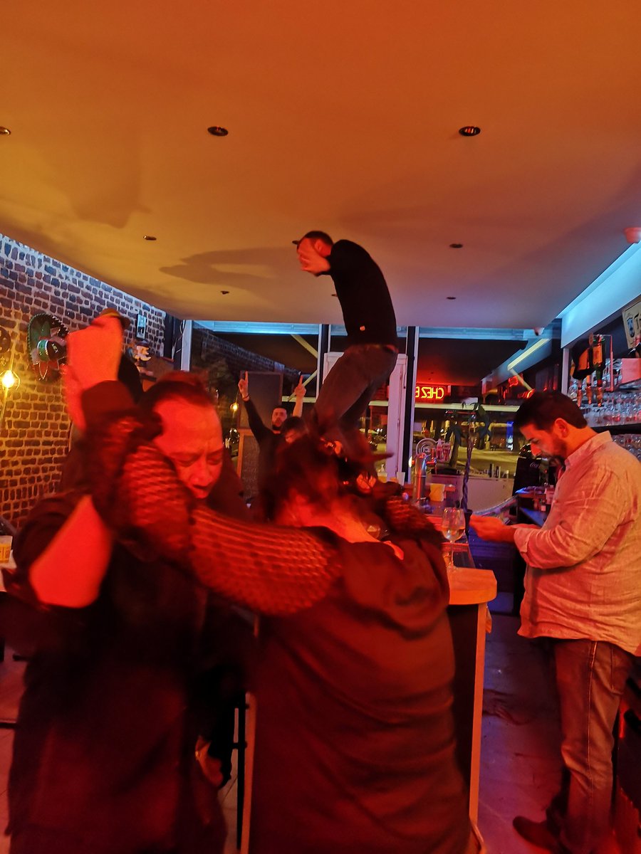 MouMou_Guichard's tweet photo. Un dimanche soir dans un bar populaire de #Lille #Wazemmes #ChezBen https://t.co/W3Bipjb4Pi