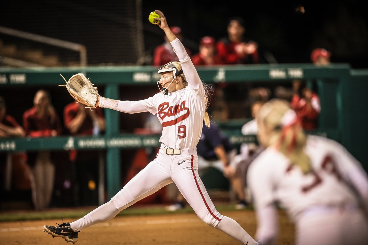 AlabamaSB's tweet photo. Alabama pitching at the T-Mobile Crimson Classic:
▪️ 30.0 IP ▪️ 0 R, 0 ER ▪️ 9 H ▪️ 4 BB ▪️ 41 K

🤯🤯🤯🤯

@LaurenEsman x @alexroxx13 x @jaala_t10 x @MontanaFouts

#Team27 #RollTide https://t.co/tJ54YgNFeq