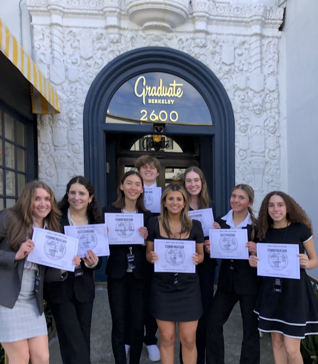 MUNSM's tweet photo. Berkeley MUN award winners 🇺🇳🦅😎 #mun #modelun #munisfun #modelunitednations #smchsmun 
#smchs #wearesm #smchseagles #goeagles #smeagles #eaglepride #santamargaritaeagles #smeaglepride #greatdaytobeaneagle #bmun #bmun71 #BMUNLXXI #berkeleymun https://t.co/r84shfe2su