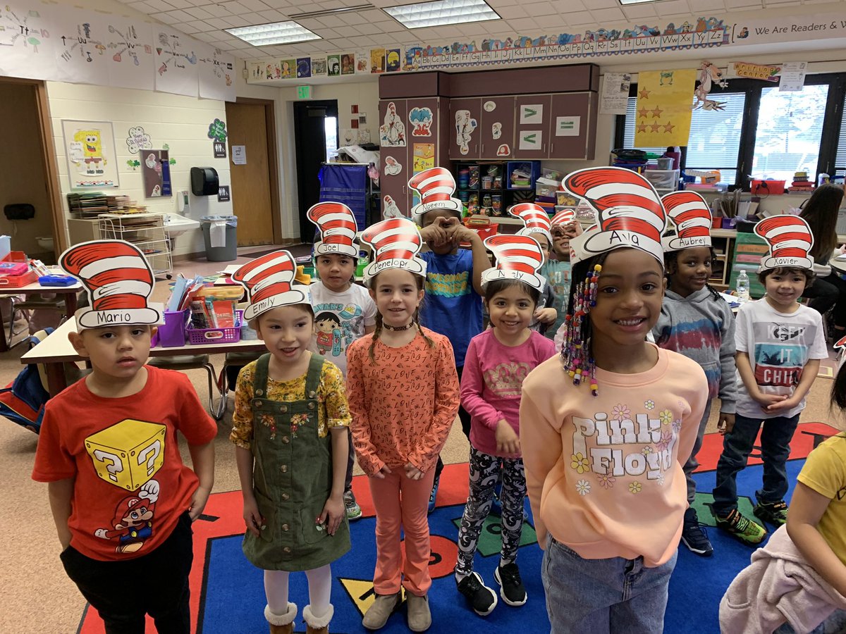 velezroom104's tweet photo. Mrs.Velez’s class celebrating Dr.Seuss’s Birthday #OliverPMorton https://t.co/yB5iYk3sbd