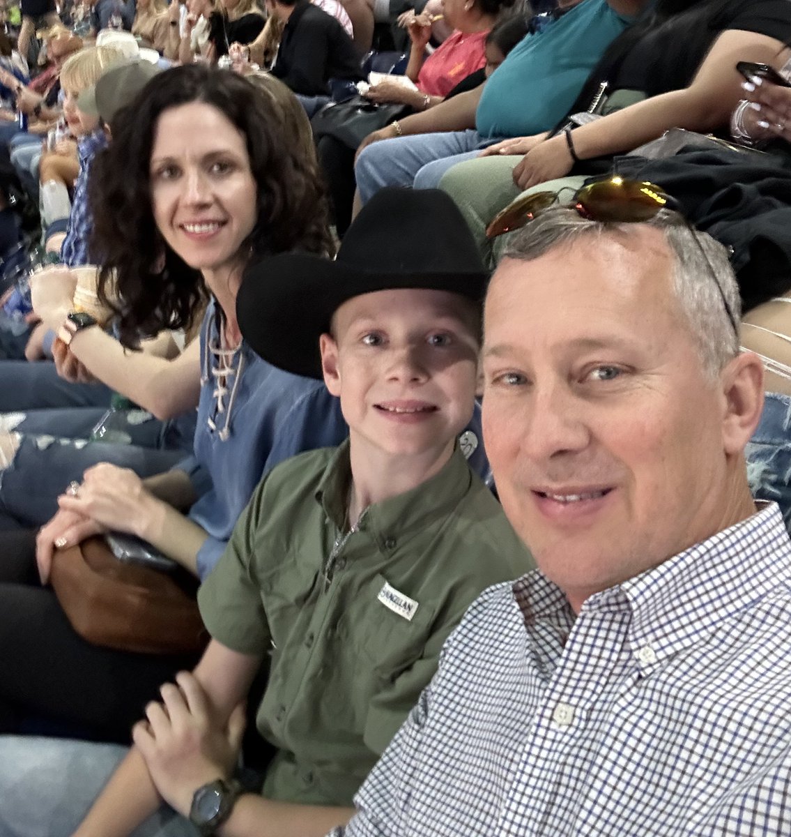 Randycbroom's tweet photo. #rodeohouston #zacbrownband https://t.co/igbTxbJiPw
